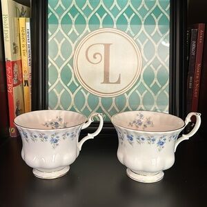2 Royal Albert Bone China Memory Lane Tea Cups